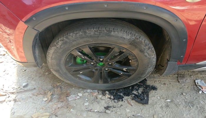 2018 Maruti Vitara Brezza ZDI, Diesel, Manual, 74,528 km, tyre