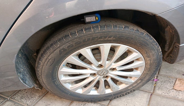 2015 Maruti Ciaz ZXI, Petrol, Manual, 51,039 km, tyre