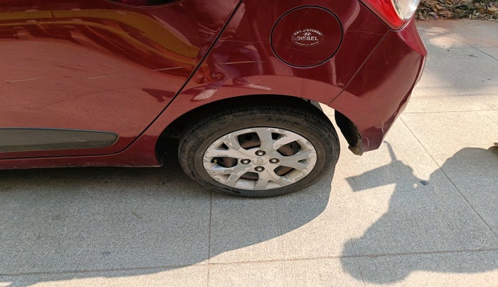 2016 Hyundai Grand i10 SPORTZ 1.1 CRDI, Diesel, Manual, 1,57,309 km, tyre