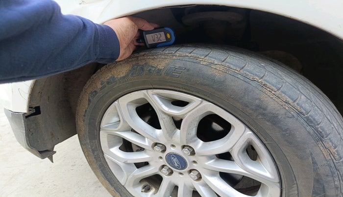 2014 Ford Ecosport TITANIUM 1.5L DIESEL, Diesel, Manual, 1,53,246 km, tyre