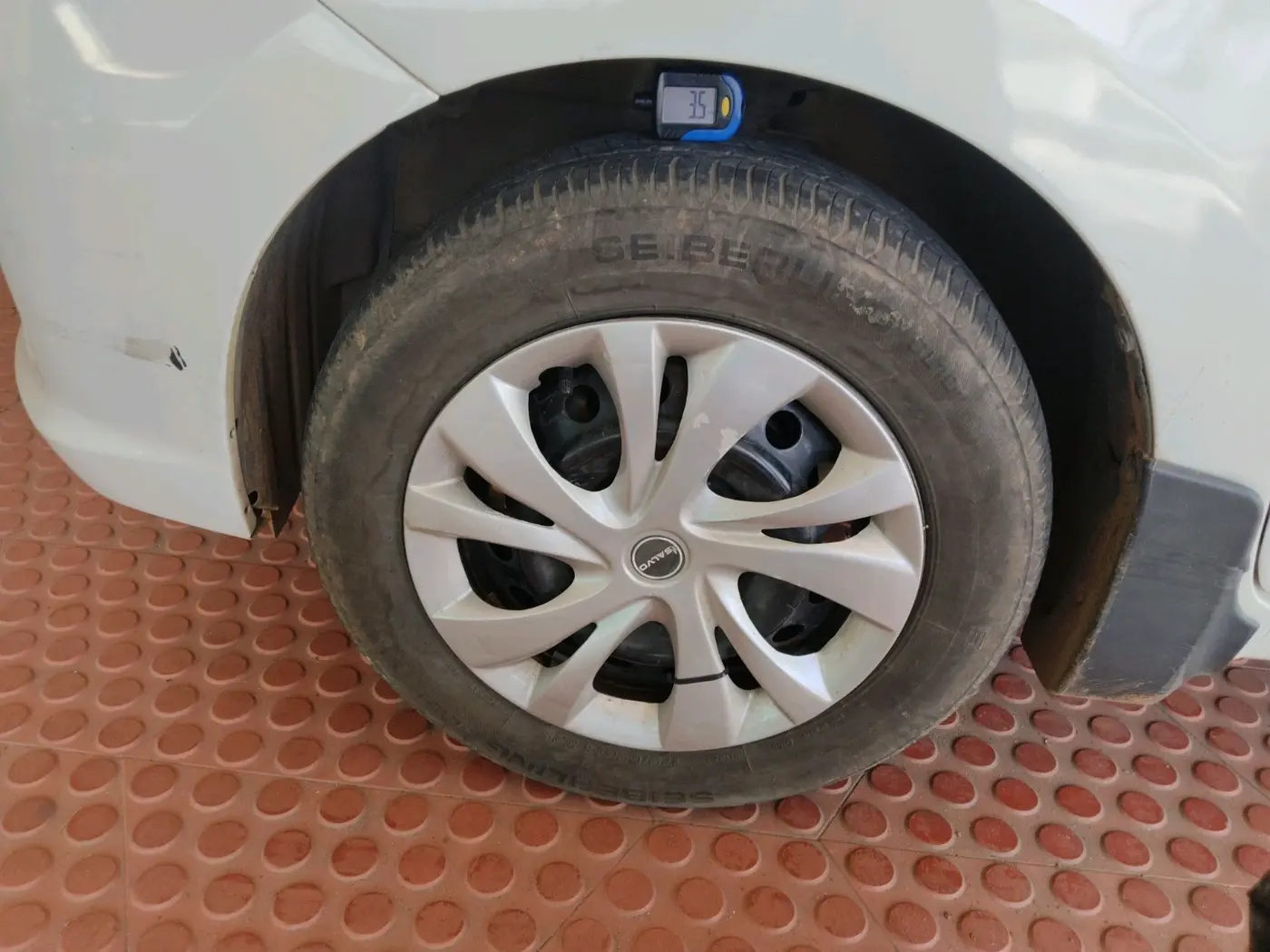 2018 Maruti Celerio VXI AMT, Petrol, Automatic, 92,031 km, tyre
