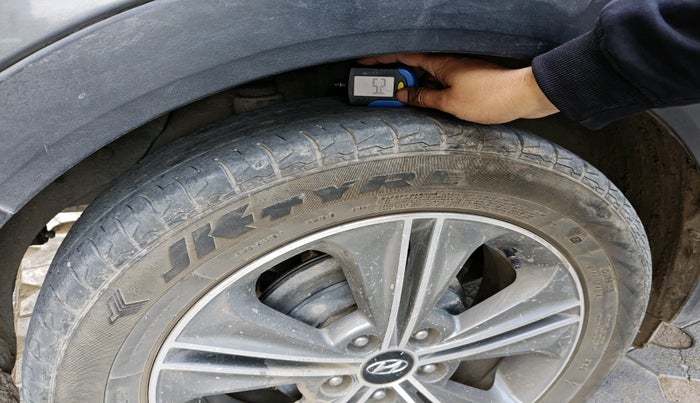 2016 Hyundai Creta SX PLUS AT 1.6 DIESEL, Diesel, Automatic, 1,30,141 km, tyre