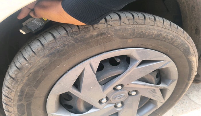 2021 Hyundai NEW I20 MAGNA 1.2 MT, Petrol, Manual, 633 km, tyre