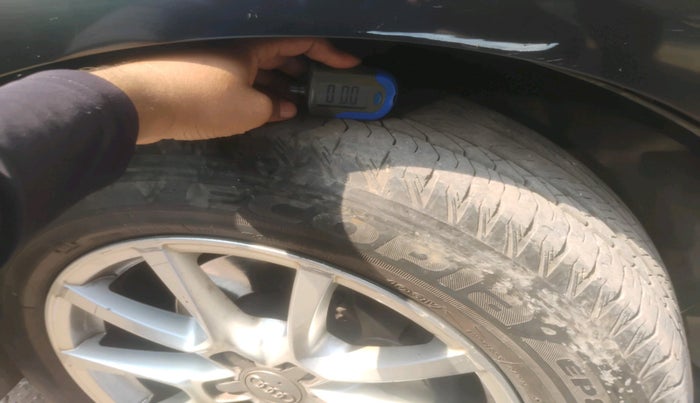 2013 Audi Q5 2.0 TDI QUATTRO, Diesel, Automatic, 1,13,561 km, tyre