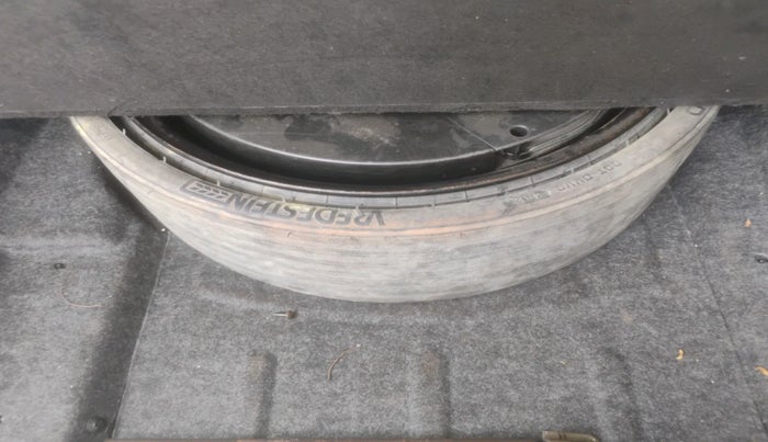 2013 Audi Q5 2.0 TDI QUATTRO, Diesel, Automatic, 1,13,561 km, tyre