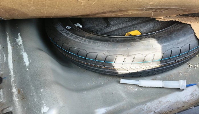 2023 Hyundai Verna SX (O) 1.5 MPI MT, Petrol, Manual, 40,585 km, tyre