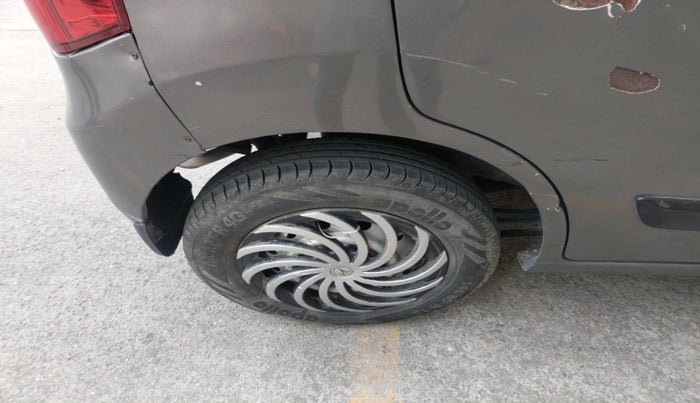 2014 Maruti Wagon R 1.0 LXI CNG, CNG, Manual, 1,41,633 km, tyre