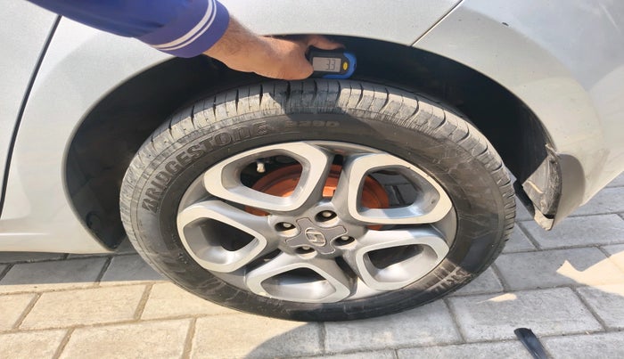 2018 Hyundai Elite i20 ASTA 1.2 (O), Petrol, Manual, 65,563 km, tyre