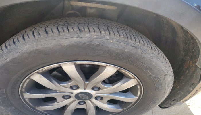 2018 Mahindra XUV500 W9 AT, Diesel, Automatic, 45,044 km, tyre