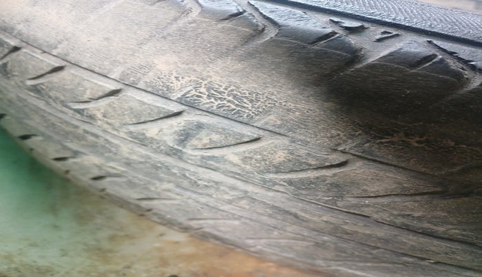 2011 Maruti Swift Dzire VDI, Diesel, Manual, 1,36,382 km, tyre