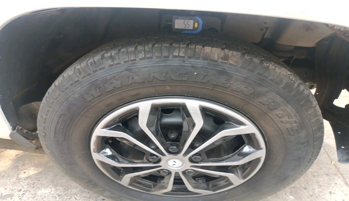 2018 Mahindra TUV300 T4 PLUS, Diesel, Manual, 92,397 km, tyre