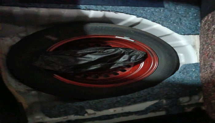 2021 Nissan MAGNITE XV EXECUTIVE TURBO, Petrol, Manual, 54,146 km, tyre