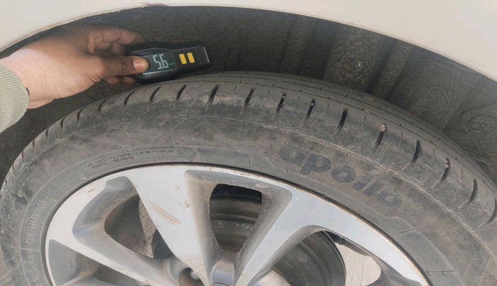 2017 Hyundai Elite i20 ASTA 1.4 CRDI (O), Diesel, Manual, 1,49,228 km, tyre