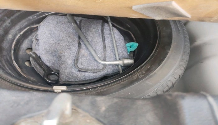 2017 Hyundai Elite i20 ASTA 1.4 CRDI (O), Diesel, Manual, 1,49,228 km, tyre