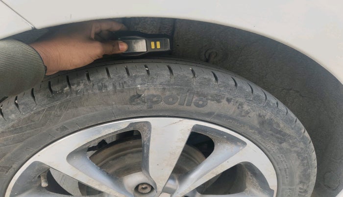 2017 Hyundai Elite i20 ASTA 1.4 CRDI (O), Diesel, Manual, 1,49,228 km, tyre