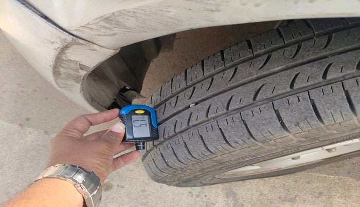 2015 Maruti Ritz LXI, Petrol, Manual, 68,765 km, tyre