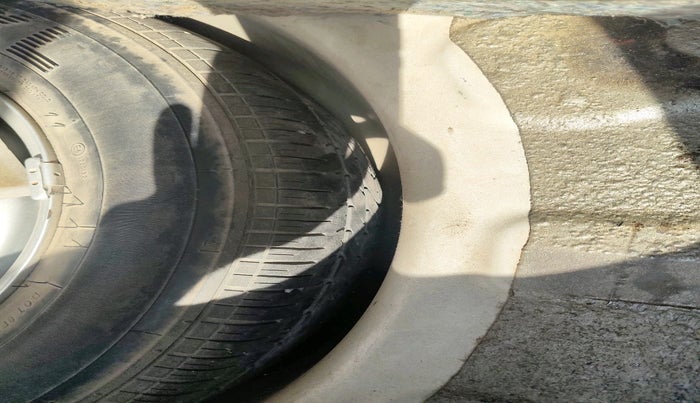 2015 Maruti Ritz LXI, Petrol, Manual, 68,765 km, tyre