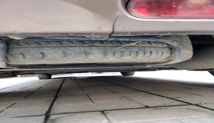 2014 Maruti Ertiga VXI, Petrol, Manual, 1,19,495 km, tyre