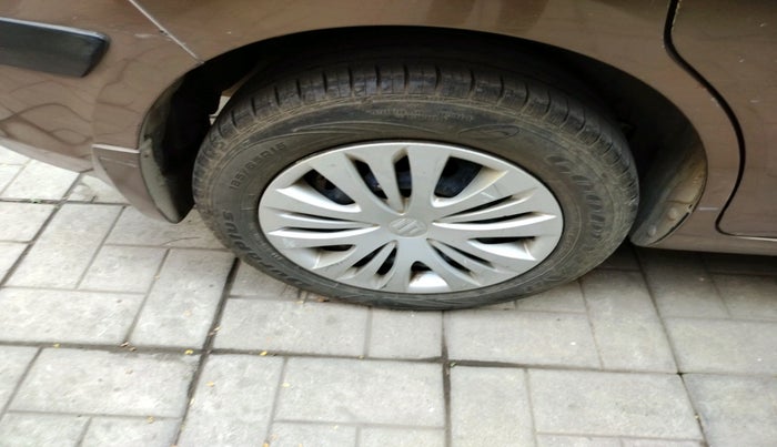 2014 Maruti Ertiga VXI, Petrol, Manual, 1,19,495 km, tyre