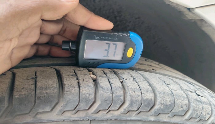 2022 Skoda SLAVIA STYLE 1.0L TSI AT, Petrol, Automatic, 28,947 km, tyre