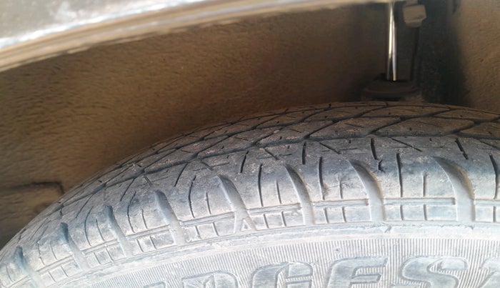 2011 Maruti Ritz VXI, Petrol, Manual, 96,275 km, tyre