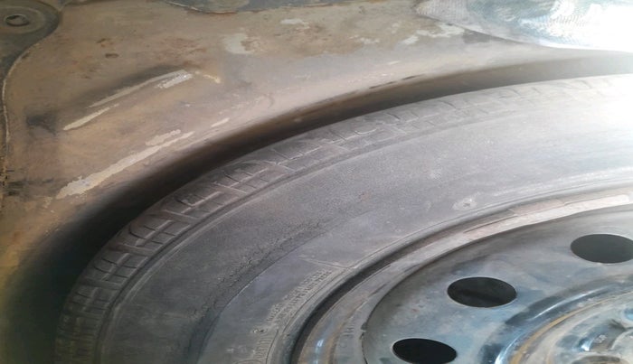 2011 Maruti Ritz VXI, Petrol, Manual, 96,275 km, tyre