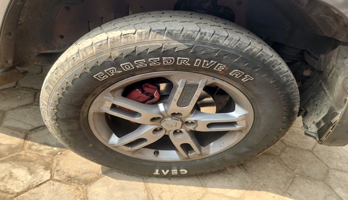 2022 Mahindra Thar LX PETROL HT 4WD AT, Petrol, Automatic, 78,737 km, tyre