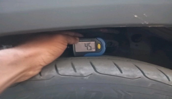 2023 Hyundai ALCAZAR PLATINUM 1.5 MT 7STR, Diesel, Manual, 1,04,190 km, tyre