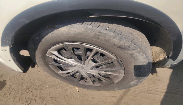 2021 Mahindra XUV500 W7, Diesel, Manual, 1,58,092 km, tyre