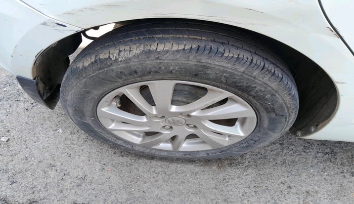 2014 Maruti Swift ZXI, Petrol, Manual, 50,688 km, tyre