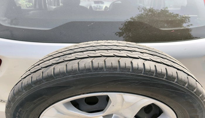 2015 Ford Ecosport AMBIENTE 1.5L DIESEL, Diesel, Manual, 1,47,942 km, tyre