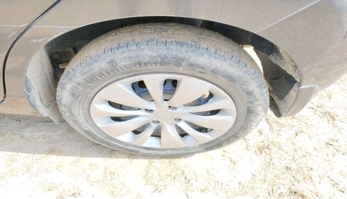 2017 Maruti Baleno DELTA PETROL 1.2, Petrol, Manual, 1,44,520 km, tyre