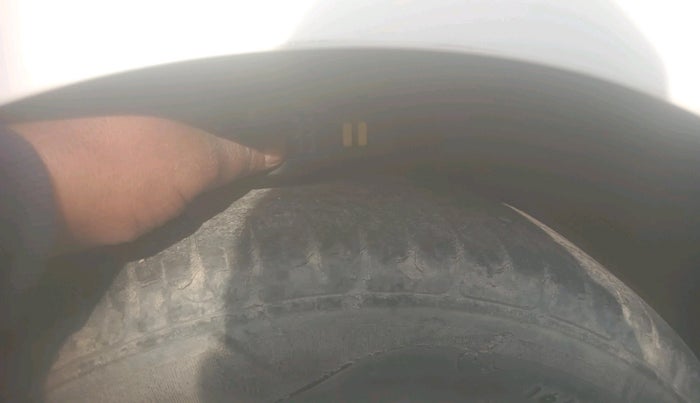 2015 Hyundai Xcent S 1.2, Petrol, Manual, 43,431 km, tyre