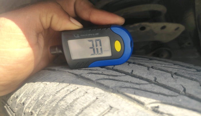 2012 Honda City 1.5L I-VTEC E MT, Petrol, Manual, 75,229 km, tyre