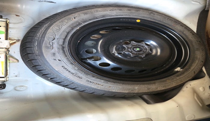 2014 Hyundai Grand i10 SPORTZ 1.2 KAPPA VTVT, Petrol, Manual, 1,53,764 km, tyre