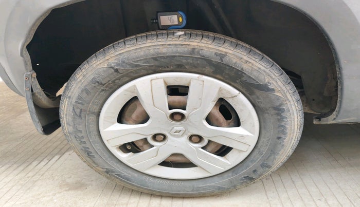 2016 Renault Kwid RXL, CNG, Manual, 89,962 km, tyre