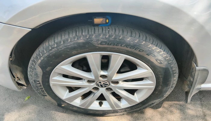 2013 Volkswagen Polo HIGHLINE1.2L, Petrol, Manual, 78,833 km, tyre