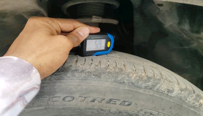 2022 Maruti BREZZA ZXI + SMART HYBRID DUAL TONE, Petrol, Manual, 15,613 km, tyre