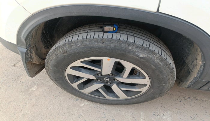 2020 Tata Harrier XZ PLUS 2.0L, Diesel, Manual, 88,635 km, tyre