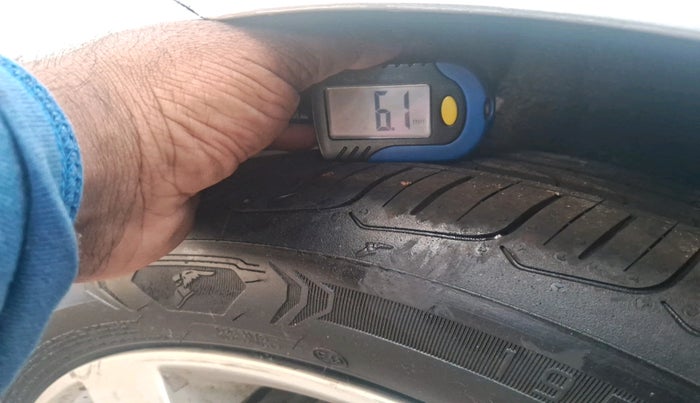 2011 Hyundai Verna FLUIDIC 1.6 VTVT SX, Petrol, Manual, 82,348 km, tyre