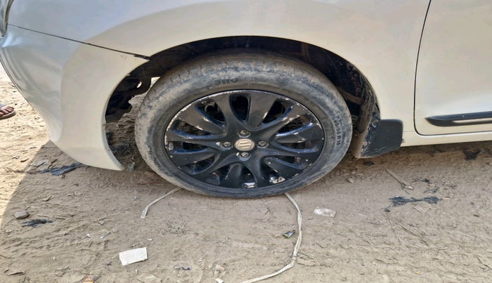 2017 Maruti Baleno ALPHA PETROL 1.2, Petrol, Manual, 94,476 km, tyre