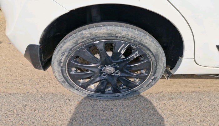 2017 Maruti Baleno ALPHA PETROL 1.2, Petrol, Manual, 94,476 km, tyre