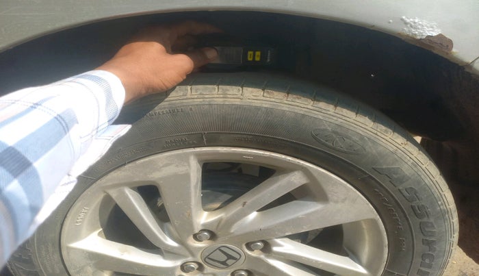 2016 Honda Jazz 1.5L I-DTEC VX, Diesel, Manual, 3,14,358 km, tyre