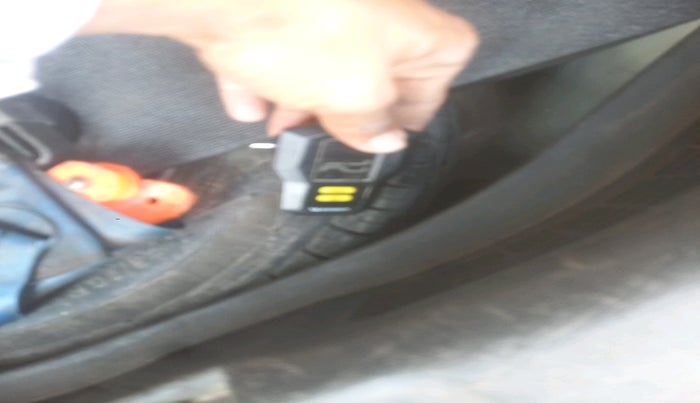 2016 Honda Jazz 1.5L I-DTEC VX, Diesel, Manual, 3,14,358 km, tyre