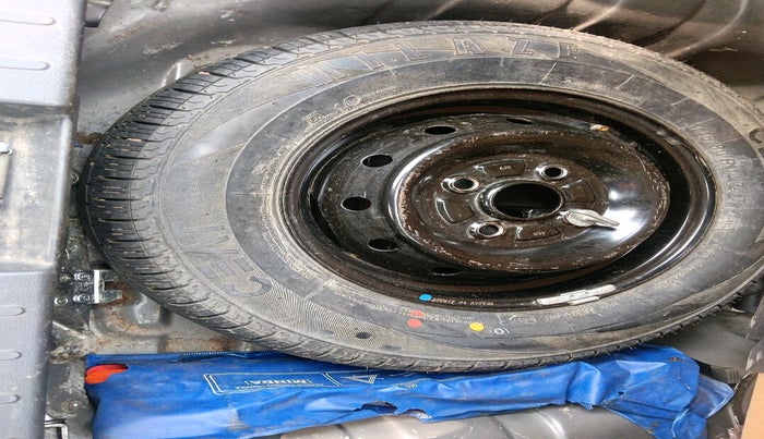 2017 Maruti Alto 800 LXI, Petrol, Manual, 27,269 km, tyre