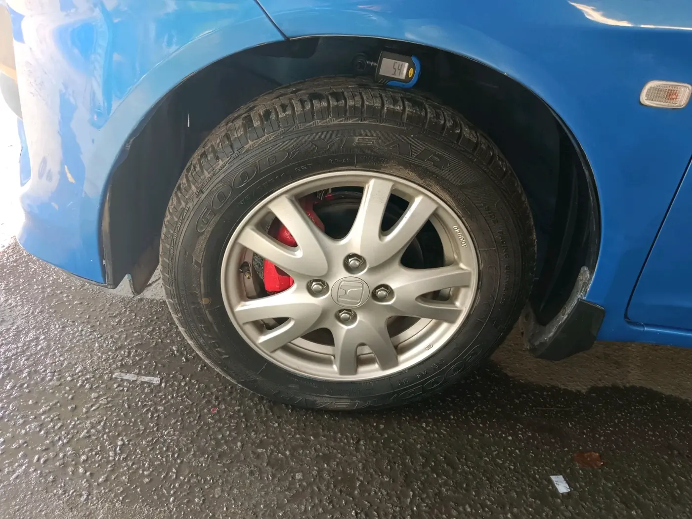2012 Honda Brio S(O) MT, Petrol, Manual, 12,500 km, tyre