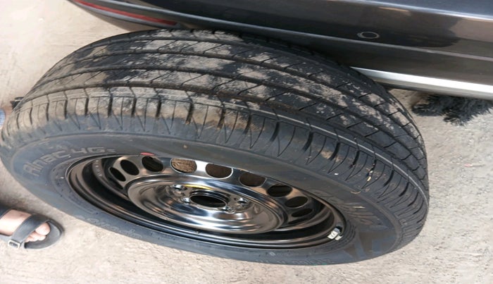 2020 Maruti Vitara Brezza ZXI PLUS AT SHVS, Petrol, Automatic, 47,489 km, tyre