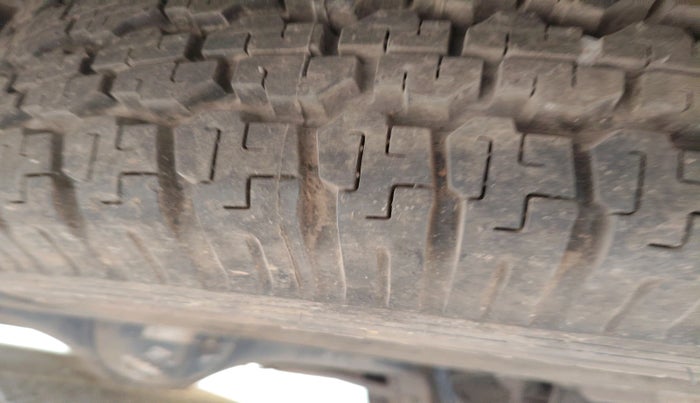 2017 Tata Hexa XTA 4X2 7 STR, Diesel, Automatic, 88,118 km, tyre