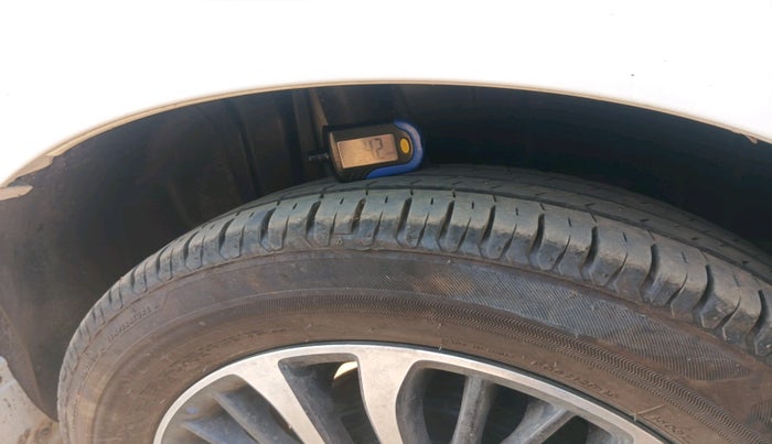 2024 Maruti Ertiga ZXi (O), Petrol, Manual, 16,042 km, tyre