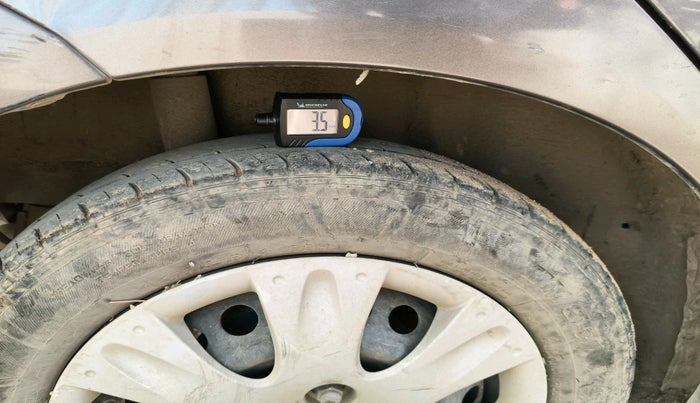 2013 Honda Brio S MT, Petrol, Manual, 61,896 km, tyre